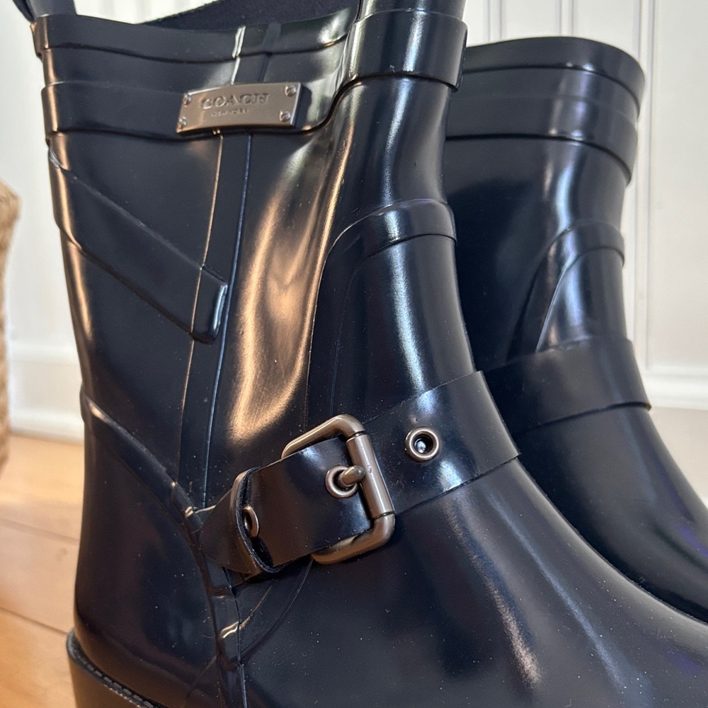 Coach Glossy Navy Rain Boots - Picture 4 of 10